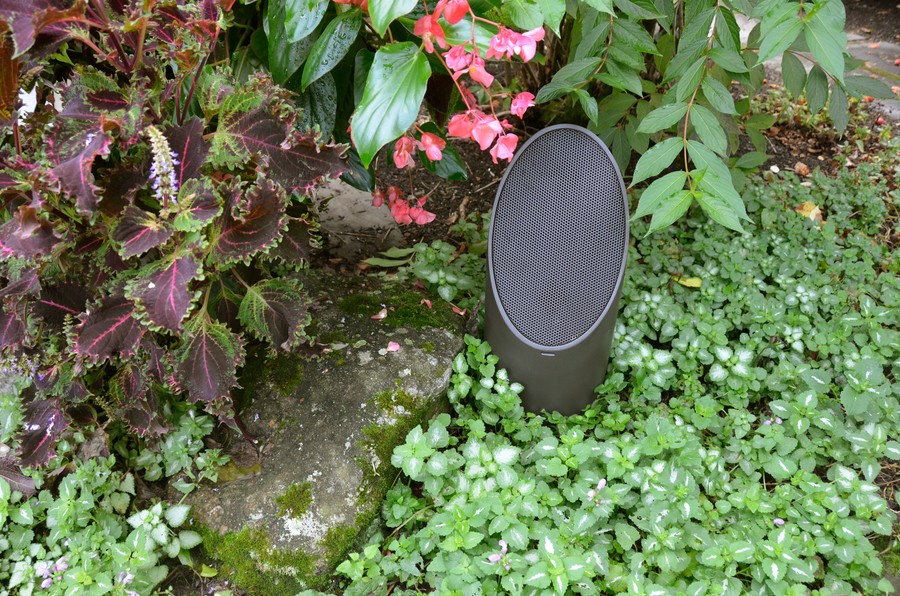 weatherproof-outdoor-speakers-you-can-enjoy-year-round